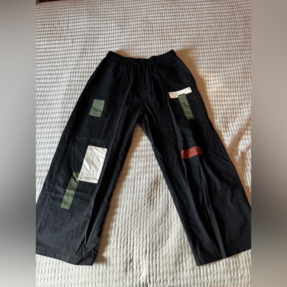 SHEIN BLACK FLOWY PANTS